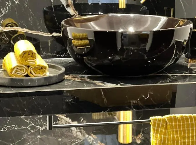 Studios Panos Aparthotel 4*