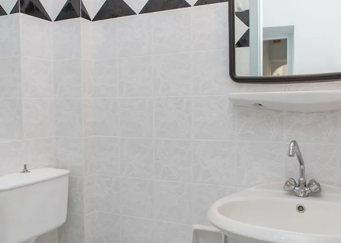 Studios Panos Aparthotel 4*