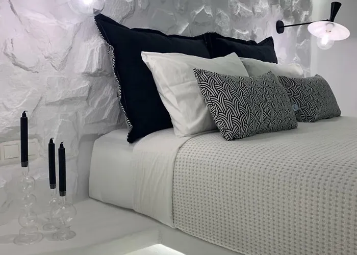 Studios Panos Aparthotel 4*